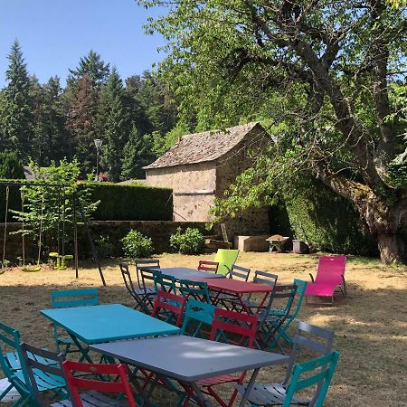 Les Gites Du Paradis Murol Exteriör bild